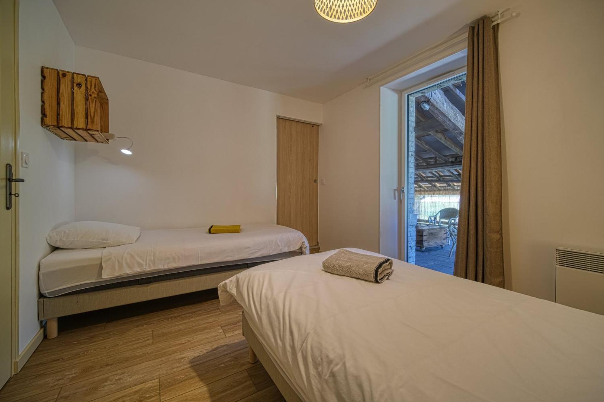 Maison Michonieres - Gite 3 Etoiles - 8 Personnes Miribel  エクステリア 写真
